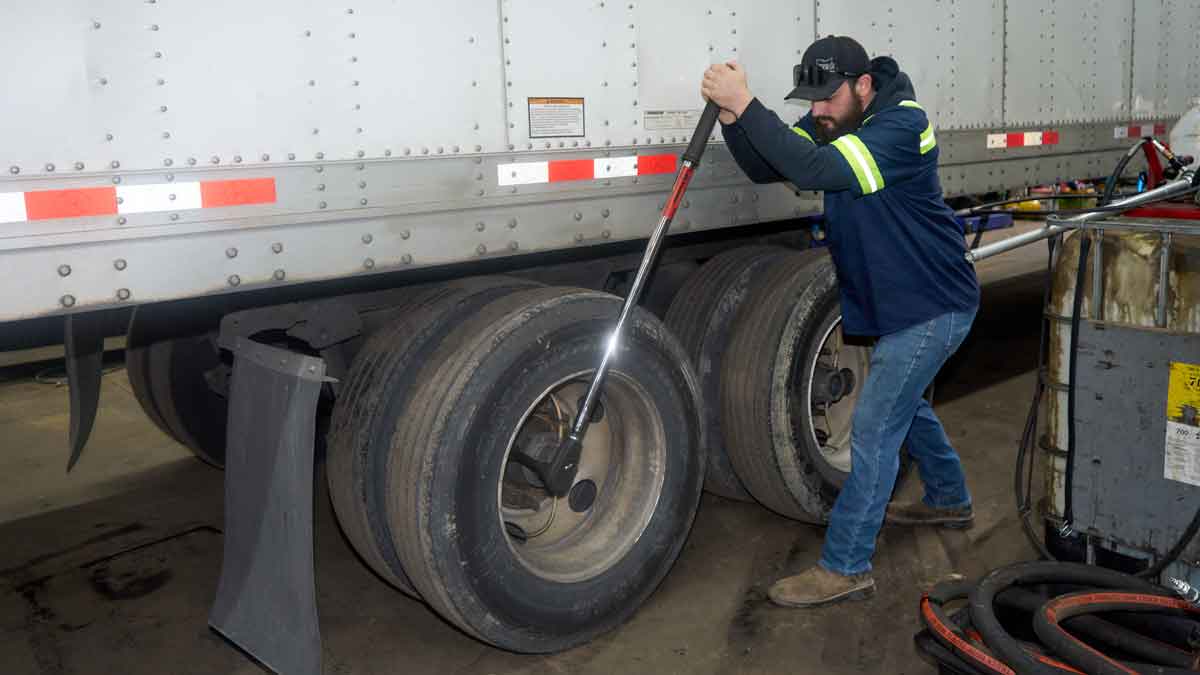 mobile-truck-tire-service